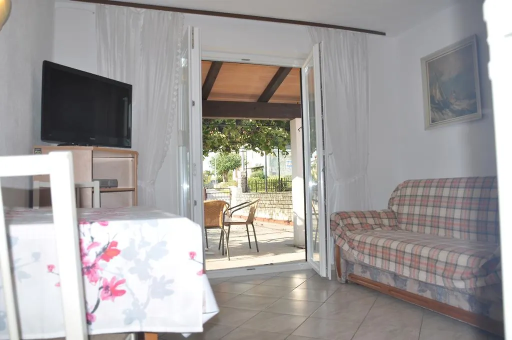 Franko Apartmani Zambratija  Κροατία
